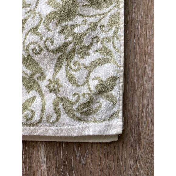 Fieldcrest Botanical Green and Cream Bath Towel - Picture 4 of 6